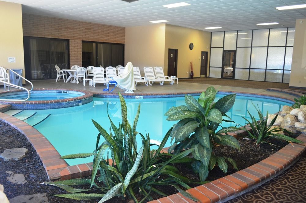 Best Western Hospitality House Emporia Exterior photo