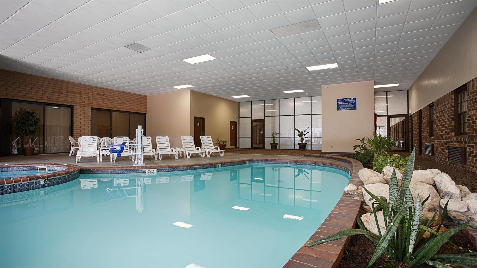 Best Western Hospitality House Emporia Exterior photo